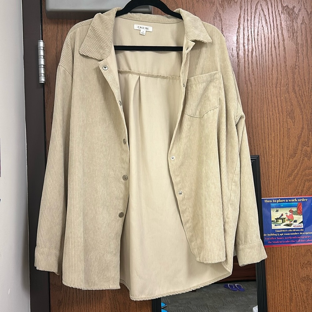 Beige ribbed jacket